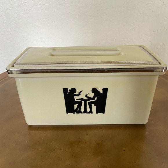 VINTAGE 1930'S HALL'S SUPERIOR TAVERN SILHOUETTE BUTTER DISH WITH COVER - Picture 1 of 11